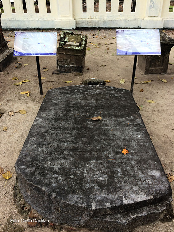 Makam Maria van De Velde di Pulau Onrust