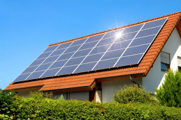 Listrik tenaga surya (sumber: http://cdn.zmescience.com/wp-content/uploads/2015/05/bigstock-Solar-Panel-On-A-Red-Roof-14532428.jpg)