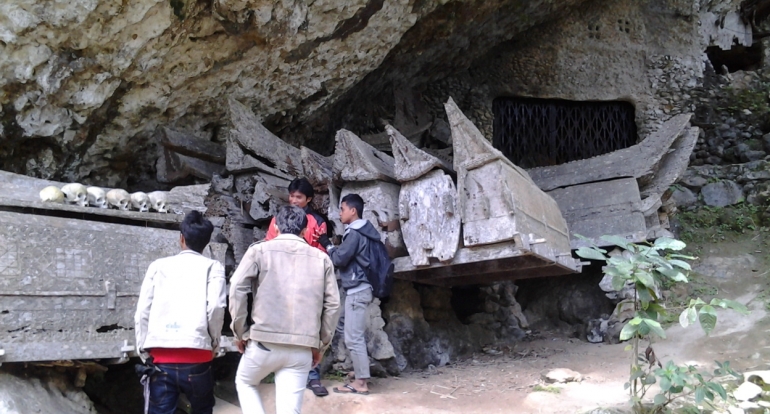 Kuburan Adat Kuno