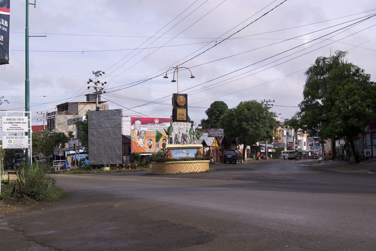 1200px-sengkang-wajo-regency-south-sulawesi-5911b749569773422af1d97b.jpg
