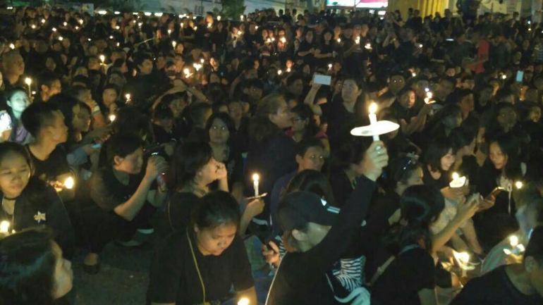 Lebih dari 10.000 warga ikut aksi damai solidaritas untuk ahok di titik Nol Km - Medan [ dokpri via group WAG]