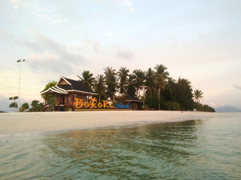 Pulau Bokori di Sulawesi Tenggara (foto by widikurniawan)