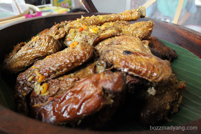 Ayam Betutu. (Foto bozzmadyang.com)