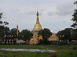 Pagoda dari Kejauhan