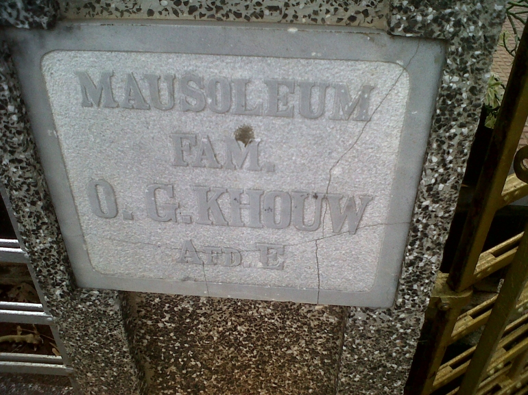 Prasasti Mausoleum (Dokpri)