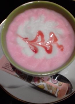 Red Velved Latte, salah satu menu minuman di Papimoon Coffee/Dok. Pribadi