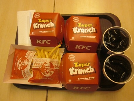 Paket Combo Burger Zuper Krunch dan Burger Zuper Krunch (dok pribadi)