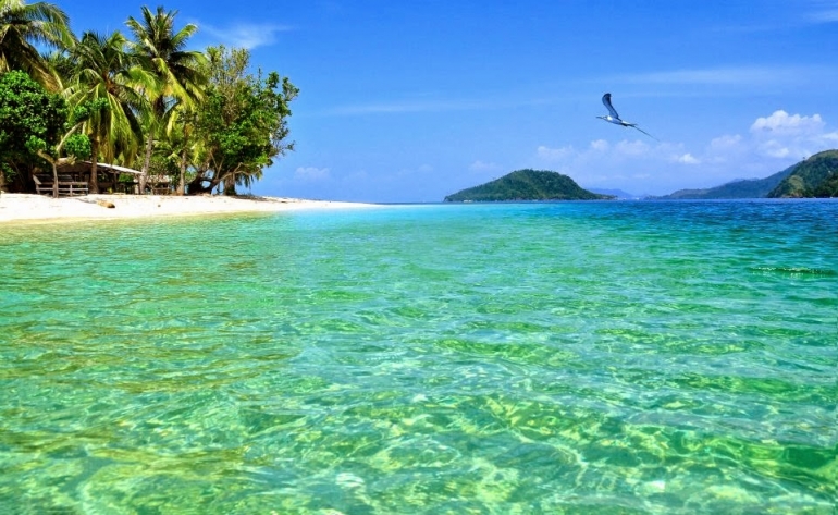 Sumber Foto: http://www.lihat.co.id/wisata/pulau-pisang-lampung.html