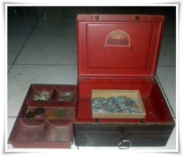 Cash box berisi koin kuno (Dokpri)