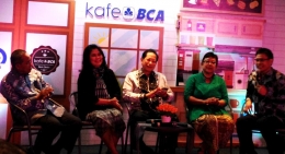 Seluruh pembicara yang hadir dalam talkshow Kafe BCA VI (DokPri)