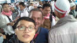 Aku dan Pipit meliput Aksi Bela Islam Jumat (2/12/2016) di depan Masjid Istiqlal, Jakarta. (Foto: Dok. Arif RH)