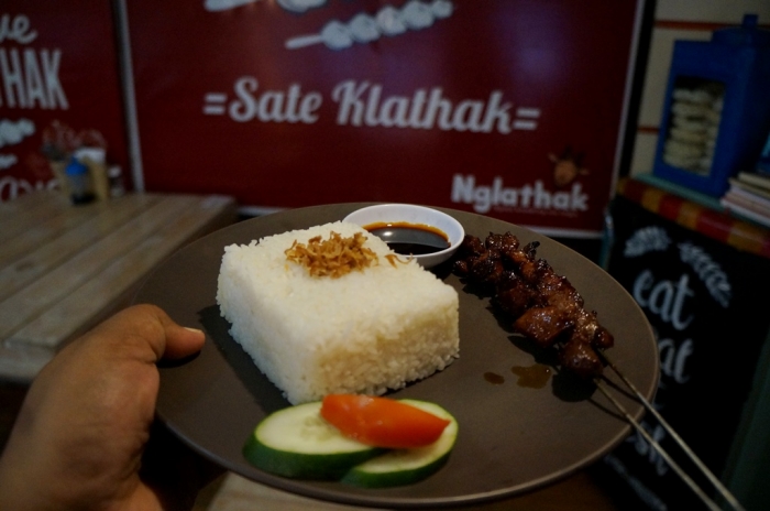 Menu Warung Nglathak (Dokumentasi Pribadi)