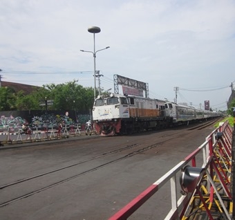 Sampai di stasiun Tugu Jogja. Lancar, aman dan nyaman karena tertib dan disiplin (dok pribadi)