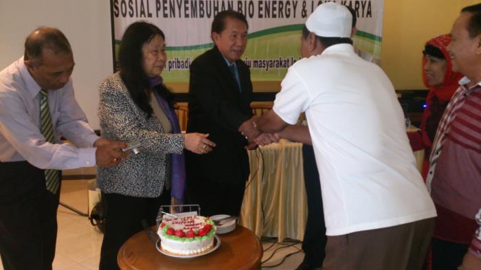 Merayakan Ulang tahun di Aceh dan dapat hadiah batu akik dari pak Haji/dokumentasi pribadi