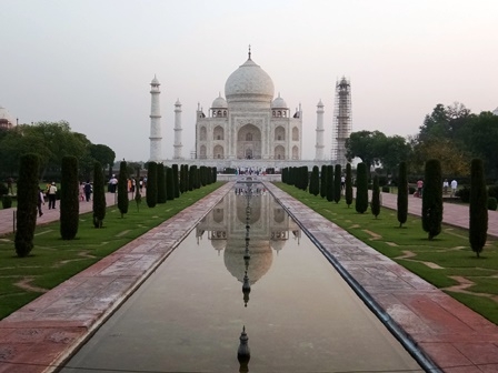 Taj Mahal dari Spot Foto (Dokpri)