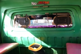 Kelengkapan wajib di tiap Jeepney, tulisan 