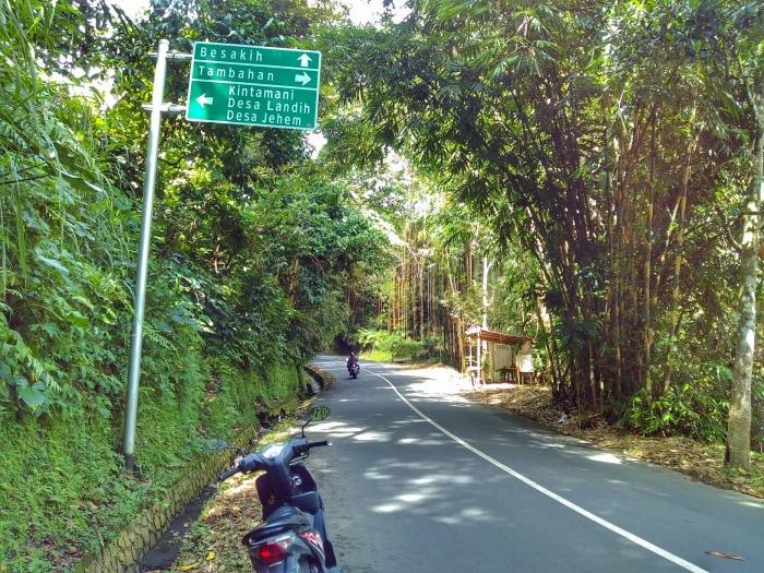 Ruas Jalan Memasuki Kawasan Pegunungan / dap
