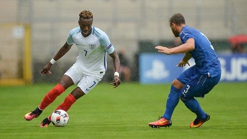 (Inggris saat kalah dari Italia 1-2 dilaga semifinal Piala Eropa U19/sumber foto dilansir dari UEFA.com)