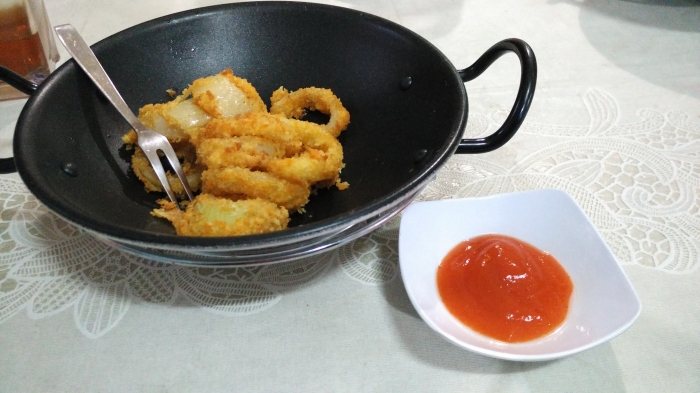 Cemilan Onion ring yang bikin kami gagal move on...mantap jiwa...(Dok. Pri)