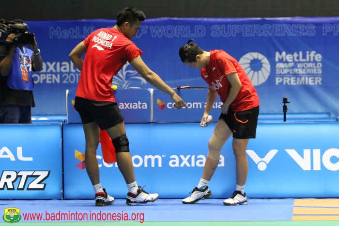 Cedera lutut Butet masih terus membayangi hingga sekarang. (sumber foto: PBSI)
