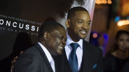 Dr. Bennet Omalu dan Will Smith | MarketWatch