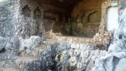 Bangsal Jinem, gua khusus tempat sultan Cirebon di masa lampu menenangkan diri (Dokpri)