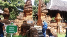 Siti Inggil, lokasi beranda untuk upacara prajurit zaman dahulu di Keraton Kasepuhan Cirebon (Dokpri)