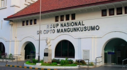 RSUP Dr Cipto Mangunkusumo (Sumber: exchange.ifmsa.org)