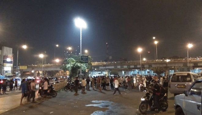 Suasana di sekitar Terminal Kampung Melayu, Jaktim pasca ledakan, Rabu (24/5/2017). (Foto: Istimewa)