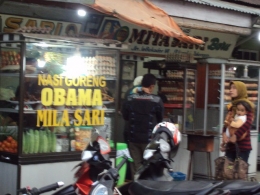 Merek gerobak Nasi Goreng Obama tahun 2011 (Foto: dokpri)