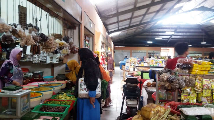 Pasar Gunung Batu di Kota Bogor, dulu kumuh dan becek. Kini bersih dan rapi (Dokpri)