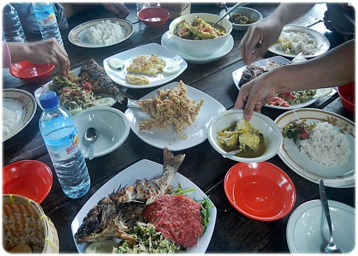 Pelecing Kangkung wajib ada. Dokpri