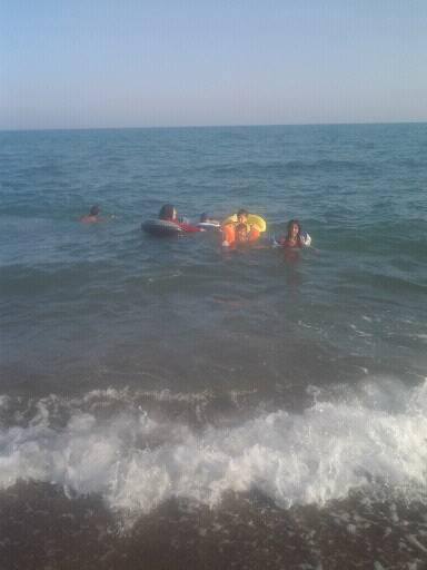 anak-anak berenang di Antalya (dok.Bayram)