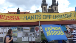 Demonstrasi di Praha (dokumentasi pribadi)