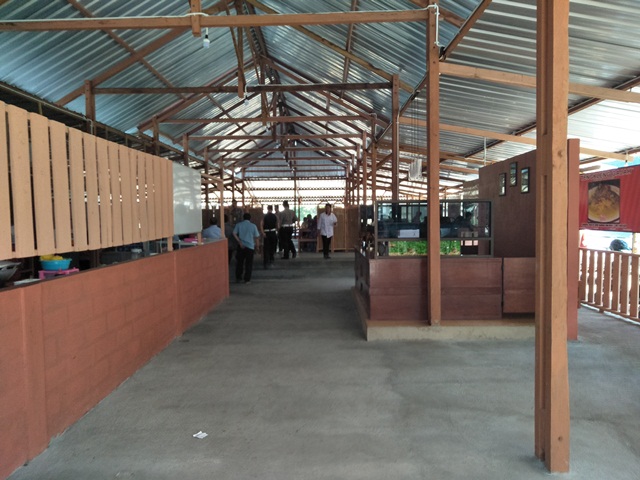 Bagian depan Warung Tengkleng Gajah (dok pri)