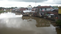 Pemukiman Warga Di Bantaran Sungai Karang Mumus I Dokpri