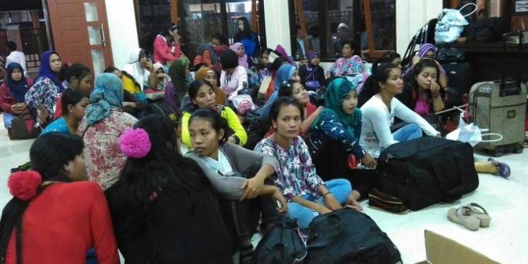 Para calon TKI dari Nusa Tenggara Barat| Sumber: KOMPAS.com/ Karnia Septia