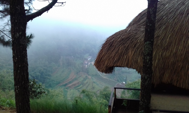 Gardu pandang di spot Rumah Papua, wisata Goa Pinus/Dok. Pribadi