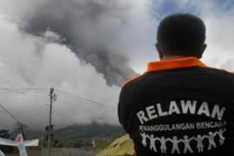 relawan (foto dari http://jogja.antaranews.com)