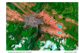 Citra satelit NASA atas Puncak Soekarno, Jaya Wijaya (sumber: www.earthobservatory.nasa.gov)