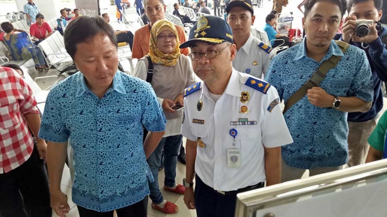 Pak Sigit dan Pak Bambang di Bandara Soeta (Foto GANENDRA)