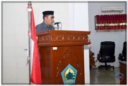 Darwis (Fraksi APD DPRD Kabupaten Bantaeng) menyampaikan pandangan fraksi pada Rapat Paripurna dalam rangka pembahasan Ranperda (10/07).