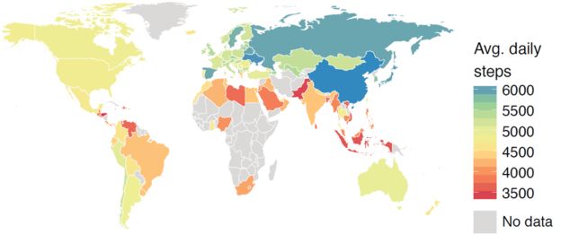 Jumlah rata-rata langkah penduduk setiap negara dan daerah. Biru mengindikasikan penduduk yang sering melangkah, sedangkan merah menandakan penduduk yang jarang melangkah. (Sumber: BBC Indonesia/TIM ALTHOFF)