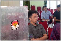 Seorang Panitia Pilkades serius menyimak materi BIMTEK yang digelar Dinas PMD, PP dan PA Kabupaten Bantaeng (12/07).