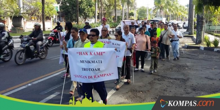 Aksi penyandang disabilitas khusus tuna netra(KOMPAS.com/SRI LESTARI)