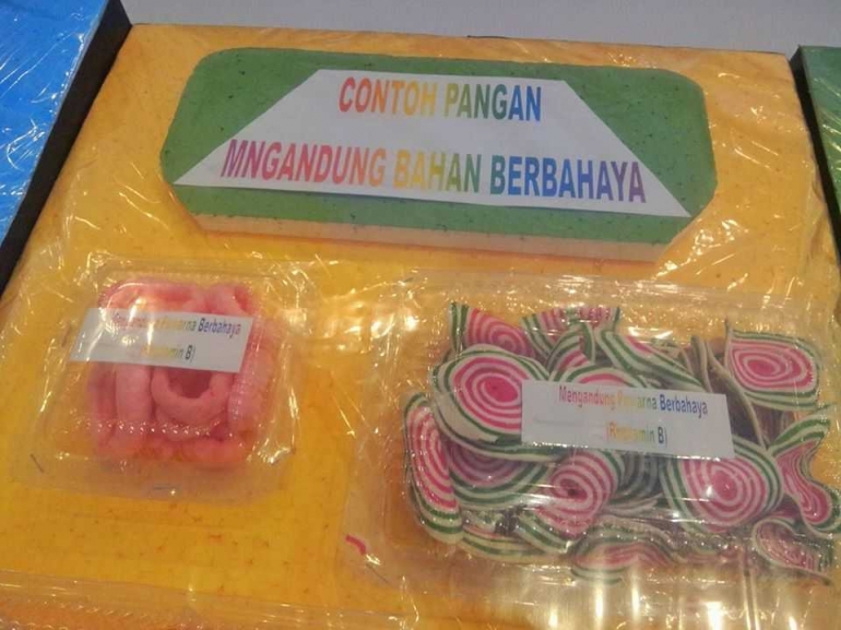 Krupuk di pasar tradisional. Doc:Pribadi