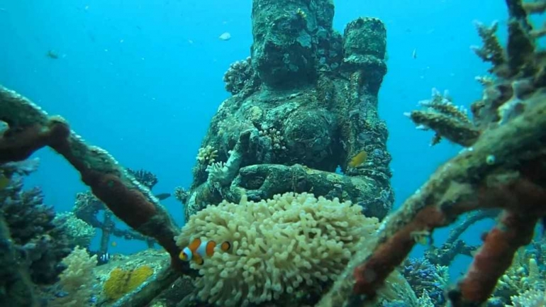 Pura Bawah Laut Pemuteran Bali via KSMTour.com