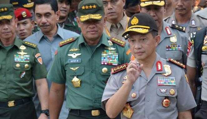 Kapolri Jenderal Tito Karnavian bersama Panglima TNI Jenderal Gatot Nurmantyo. Foto: vivanews.com 