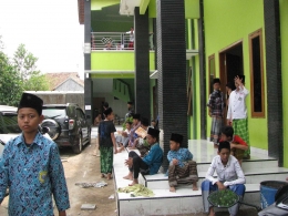 Ilustrasi, suasana kehidupan Ponpes di Cirebon. Foto | Dokumen Pribadi