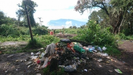 Tumpukan sampah di Shelter 1 di ketinggian 2500 mdpl (Dokpri)